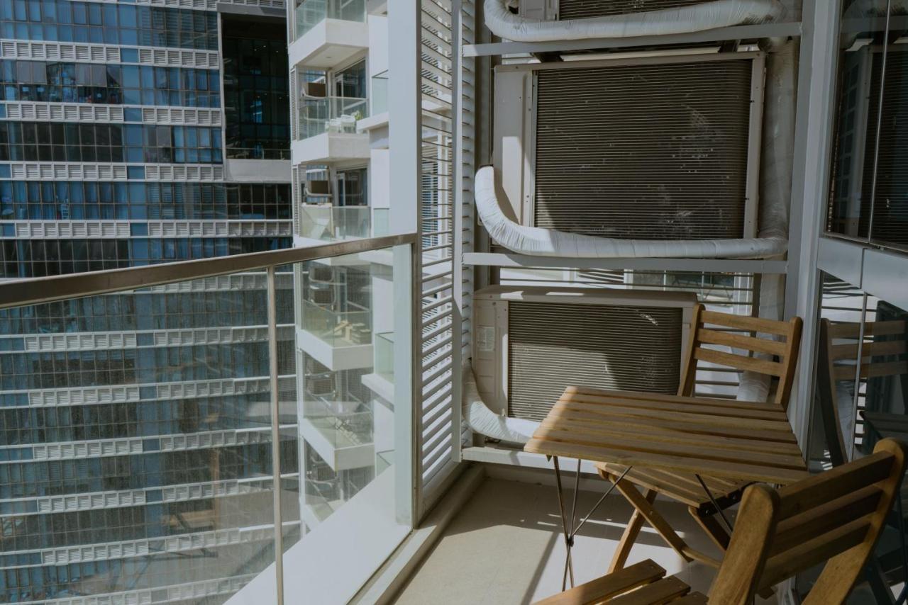 Uptown Parksuites Apartments Tower 2 Bgc By Ph Staycation Manille Extérieur photo