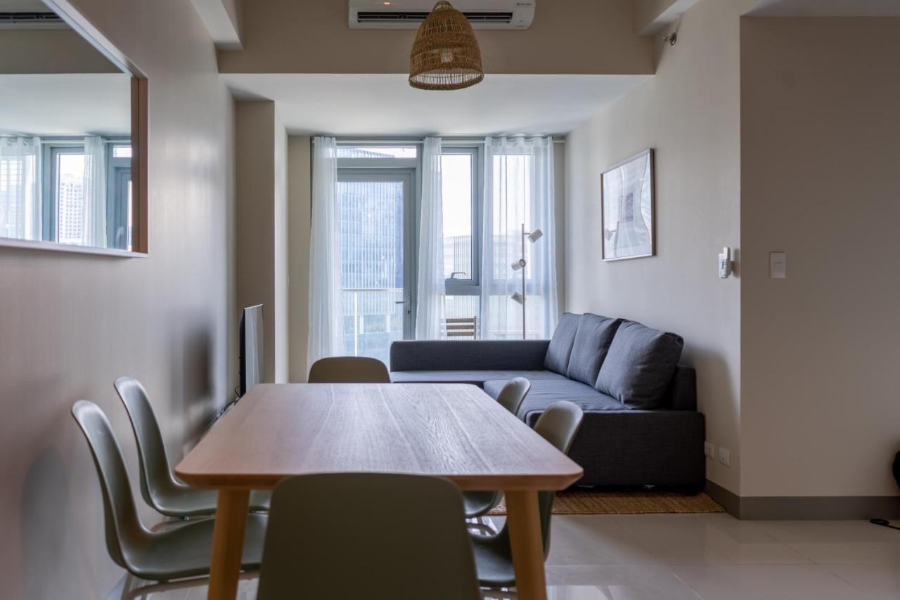 Uptown Parksuites Apartments Tower 2 Bgc By Ph Staycation Manille Extérieur photo