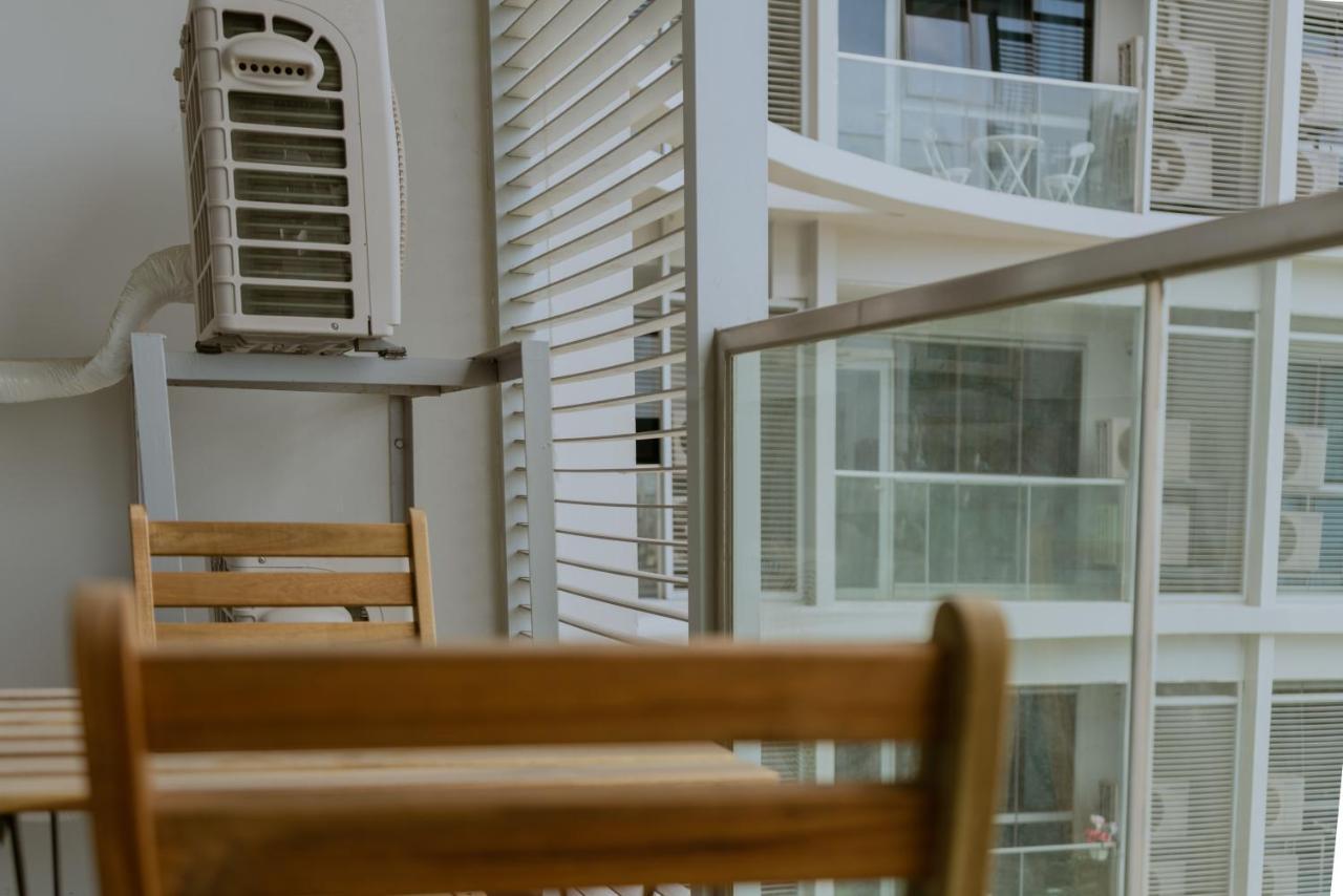Uptown Parksuites Apartments Tower 2 Bgc By Ph Staycation Manille Extérieur photo