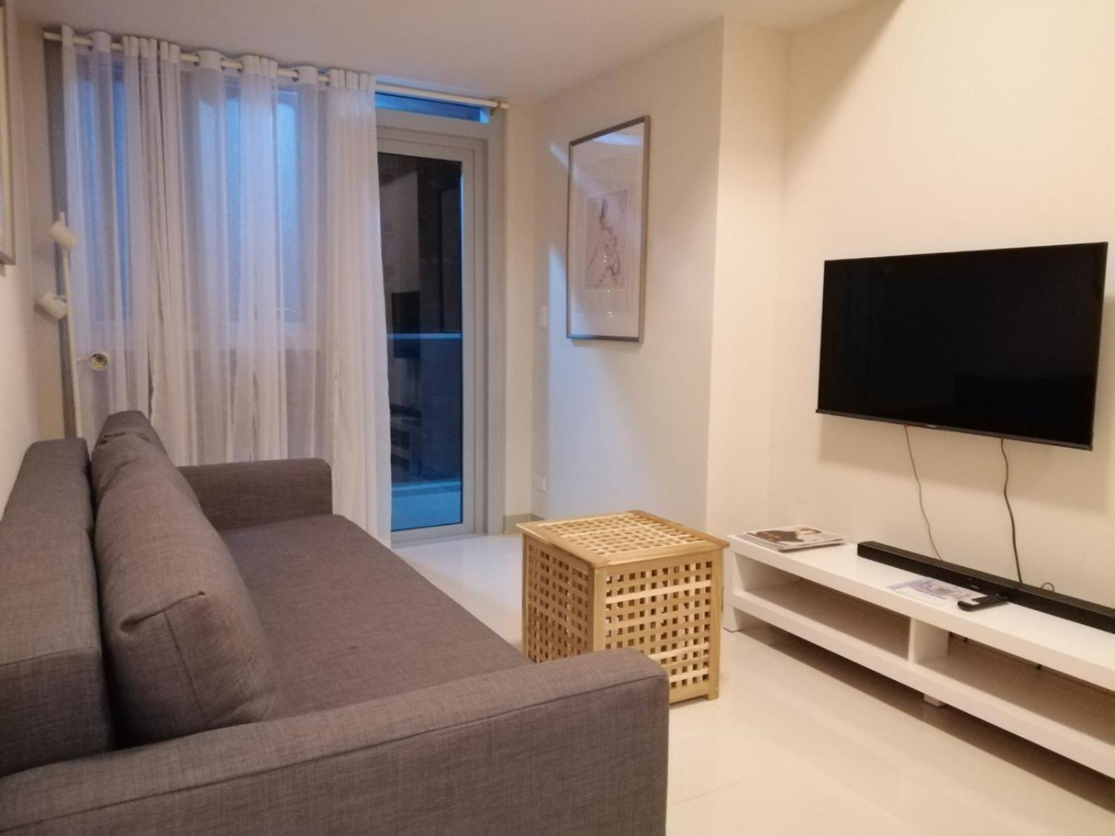 Uptown Parksuites Apartments Tower 2 Bgc By Ph Staycation Manille Extérieur photo