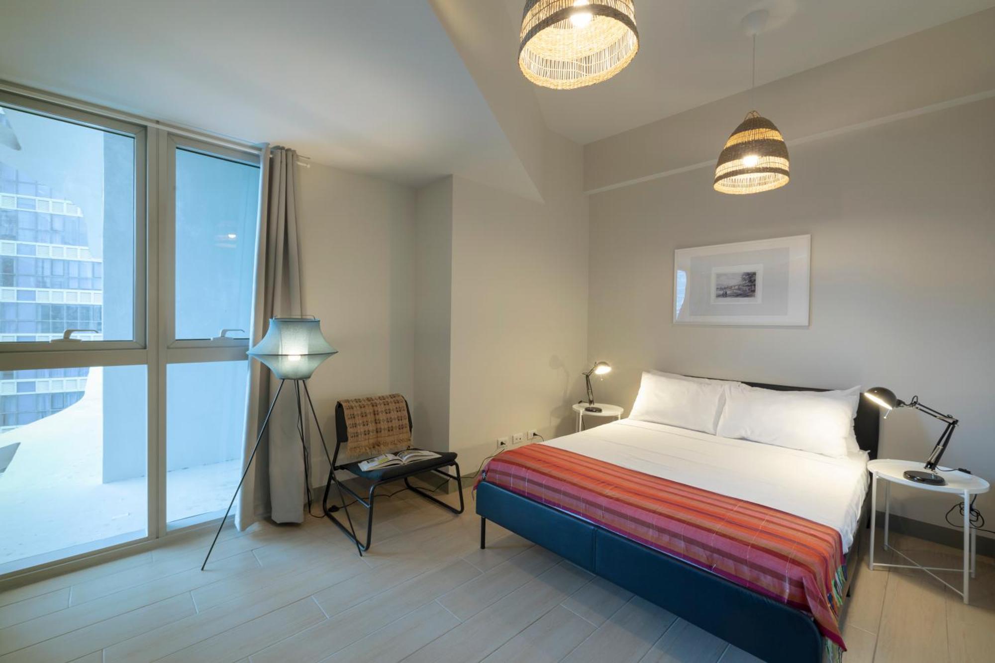 Uptown Parksuites Apartments Tower 2 Bgc By Ph Staycation Manille Extérieur photo