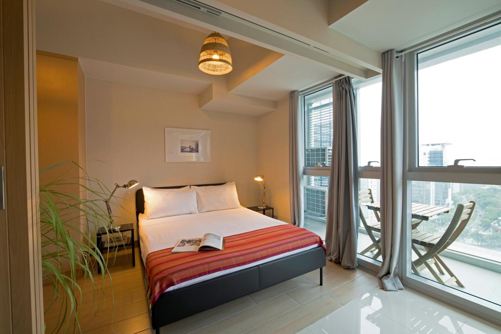 Uptown Parksuites Apartments Tower 2 Bgc By Ph Staycation Manille Extérieur photo