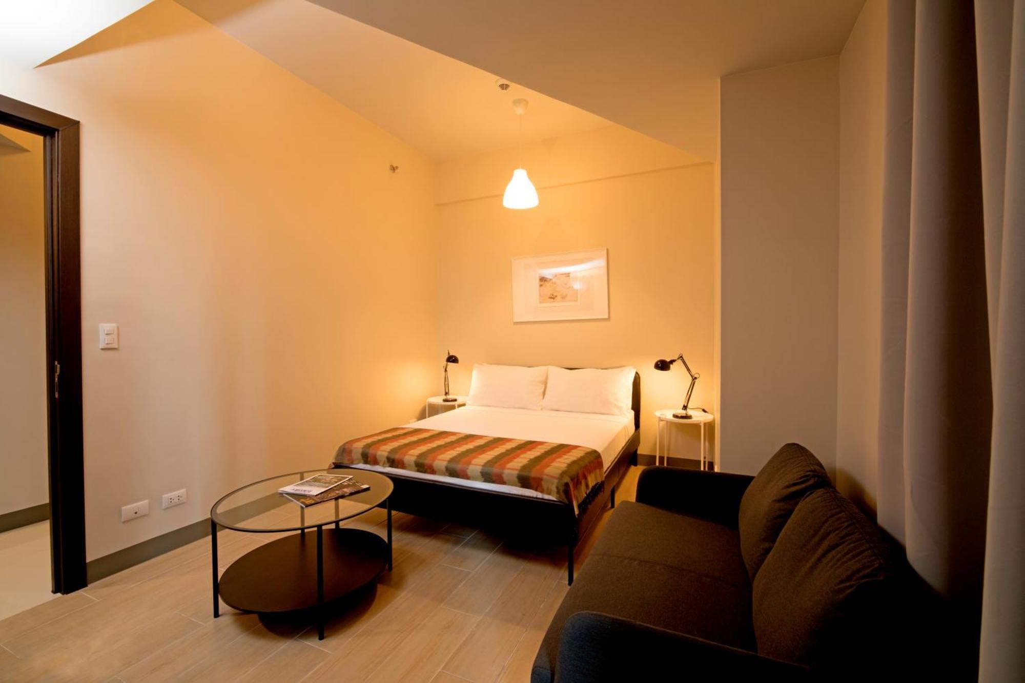 Uptown Parksuites Apartments Tower 2 Bgc By Ph Staycation Manille Extérieur photo